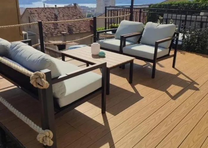 Eleven * Σίμπενικ